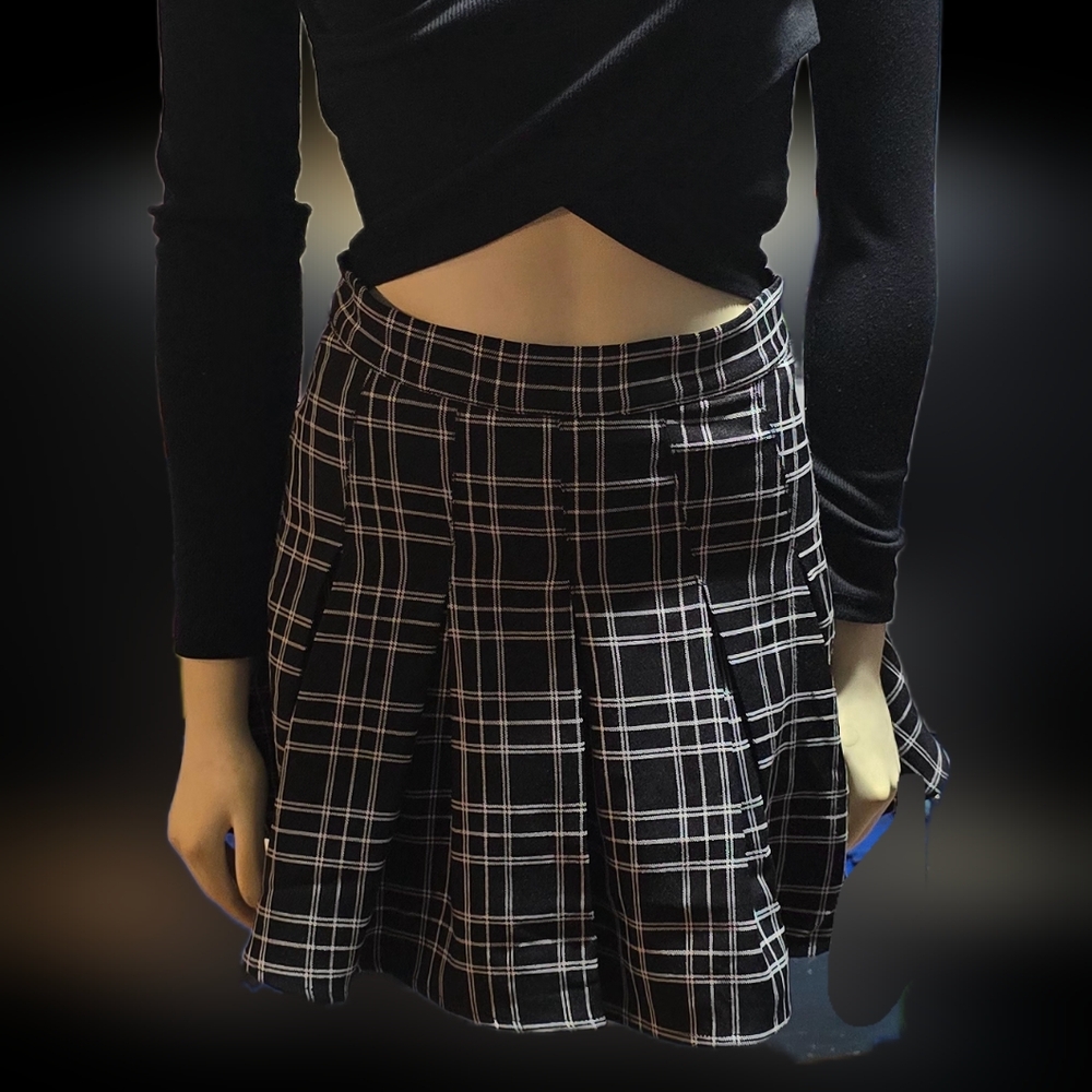 Entro Black and White Plaid‎ Skater Skirt